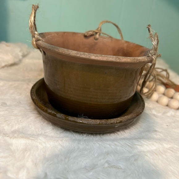 Small McCoy pottery planter - Picture 7 of 9